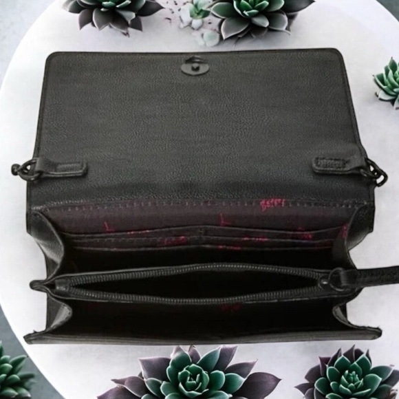 Betsey Johnson Skull Studded Crossbody, NWT - Picture 3 of 6